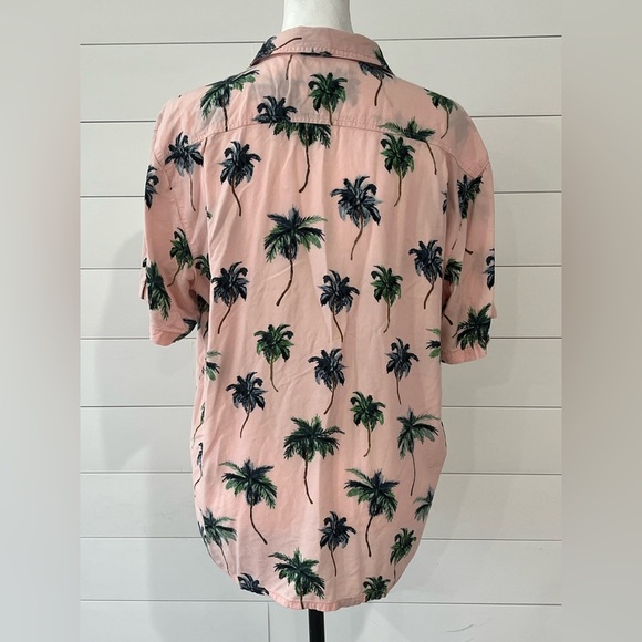Urban Outfitters UO Palm Print Button Down Shirt Rayon Unisex Medium Tropical - Picture 8 of 11